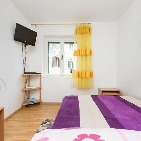 Apartments Varos Split Exterior photo