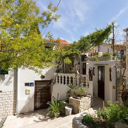 Apartments Varos Split Exterior photo