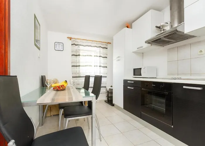Apartments Varos